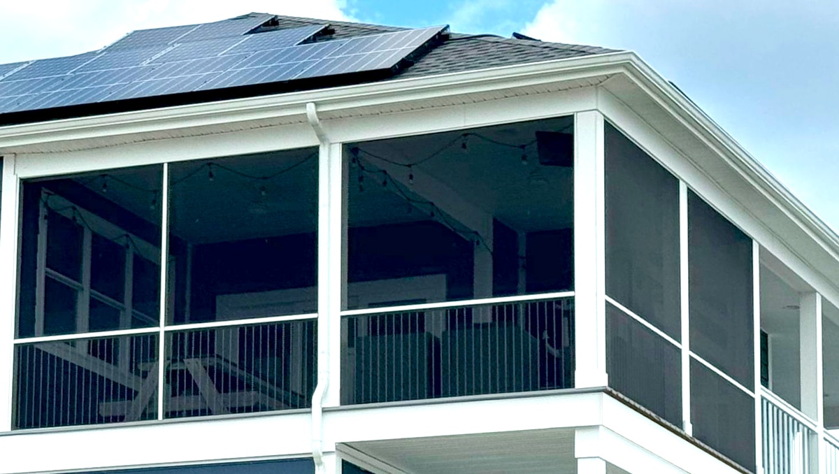 Screened-In Porch & Patio