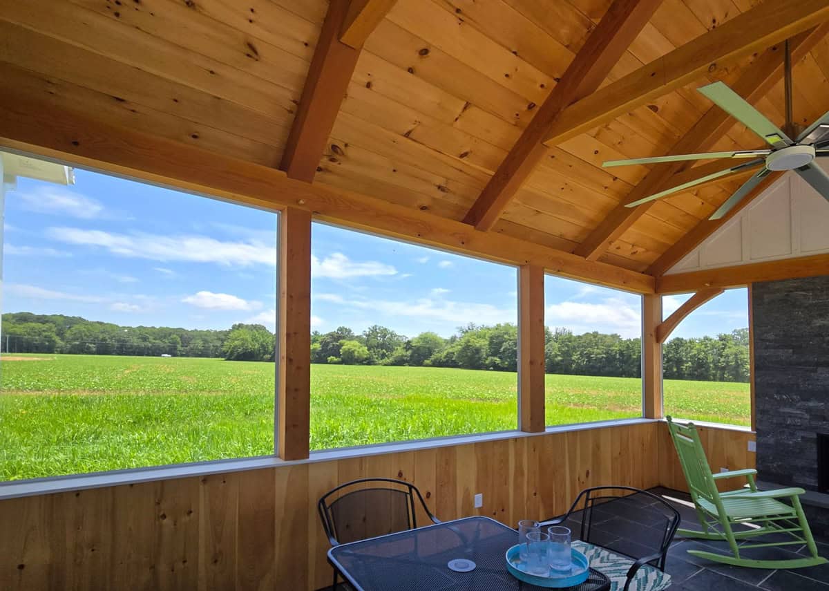 Ultra View you can enjoy that open-air feeling without inviting insects inside.